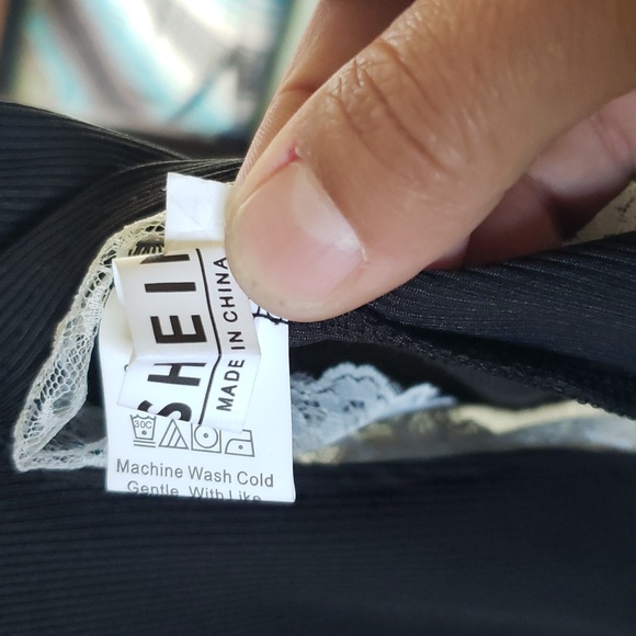 SHEIN SIZE XL BLACK AND LACE DRESS - Picture 7 of 7